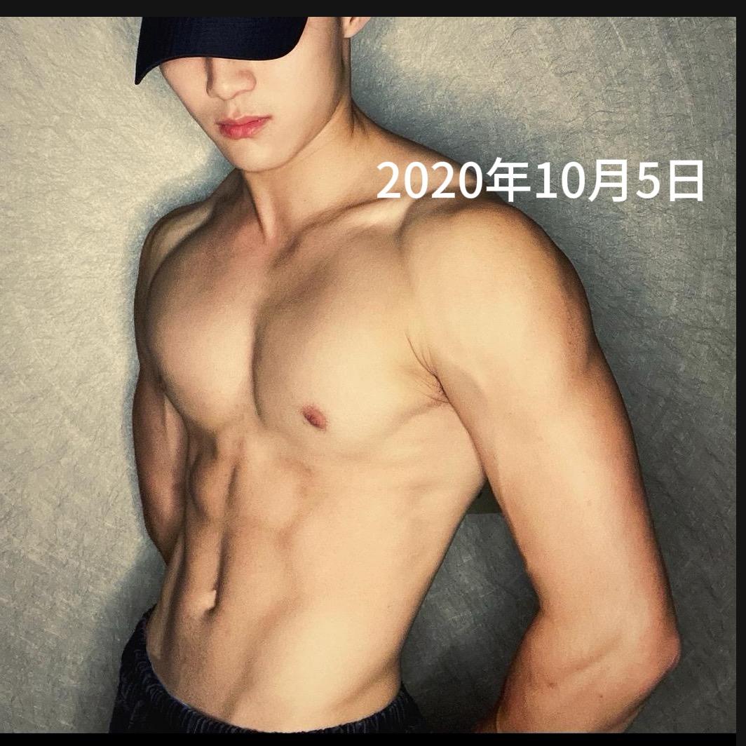 鲍大仙（薄肌男孩）