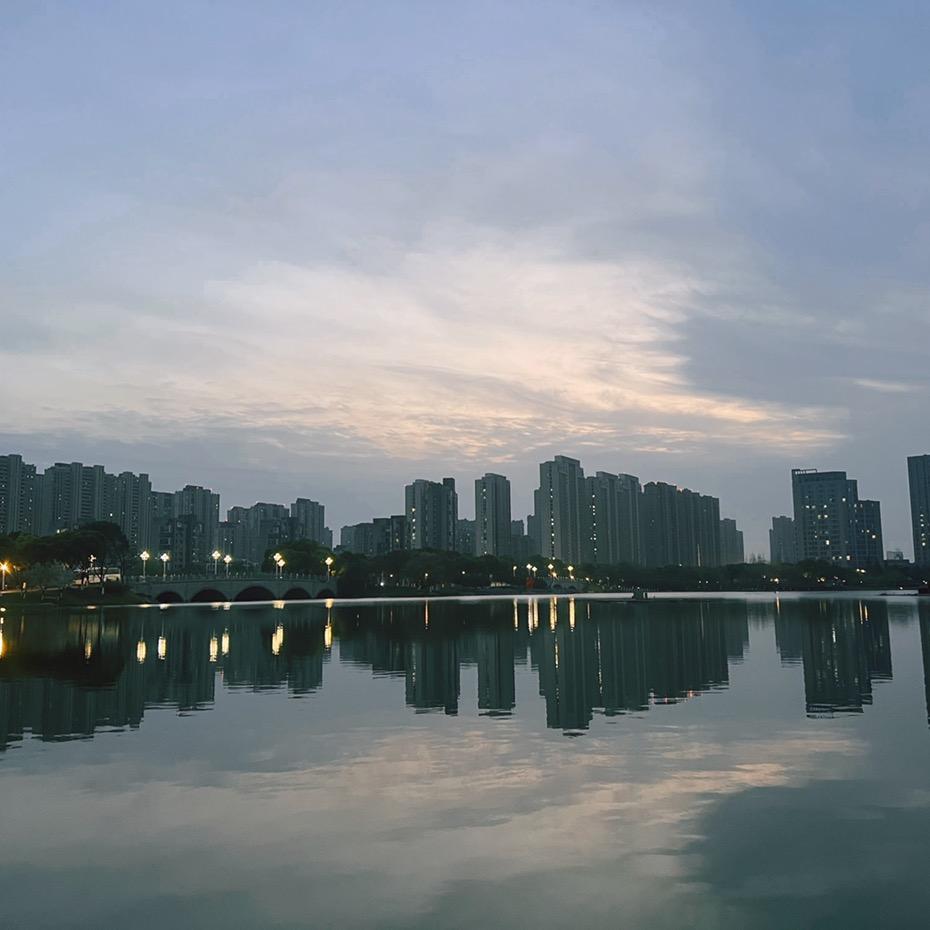 懿起哈皮