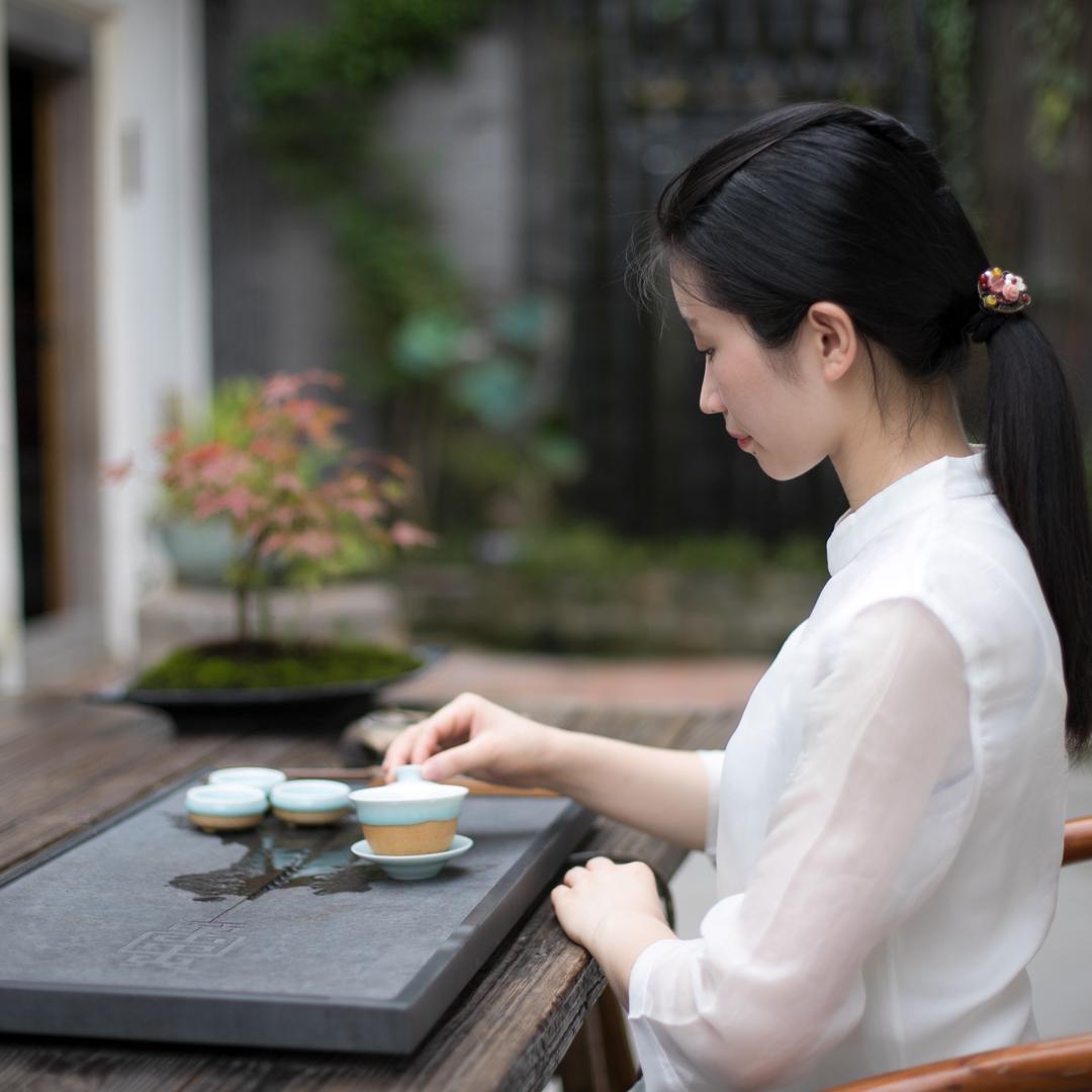 燕子习茶