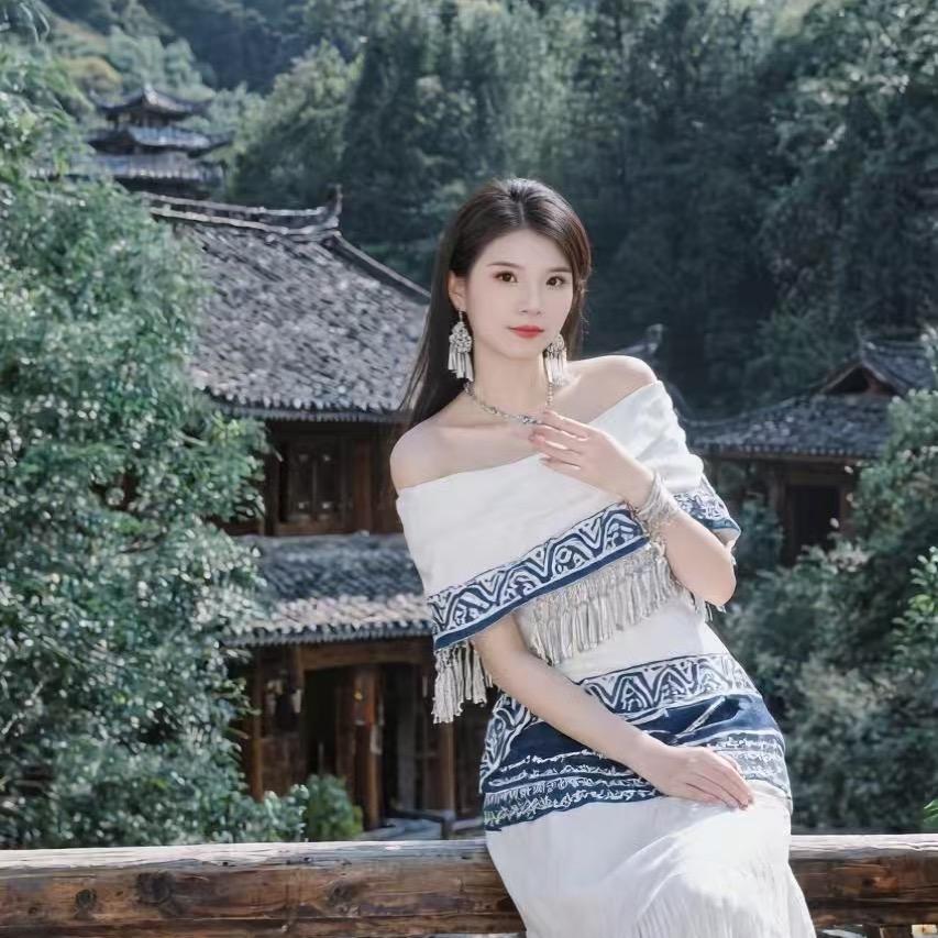 金灵爱生活《同款在橱窗》