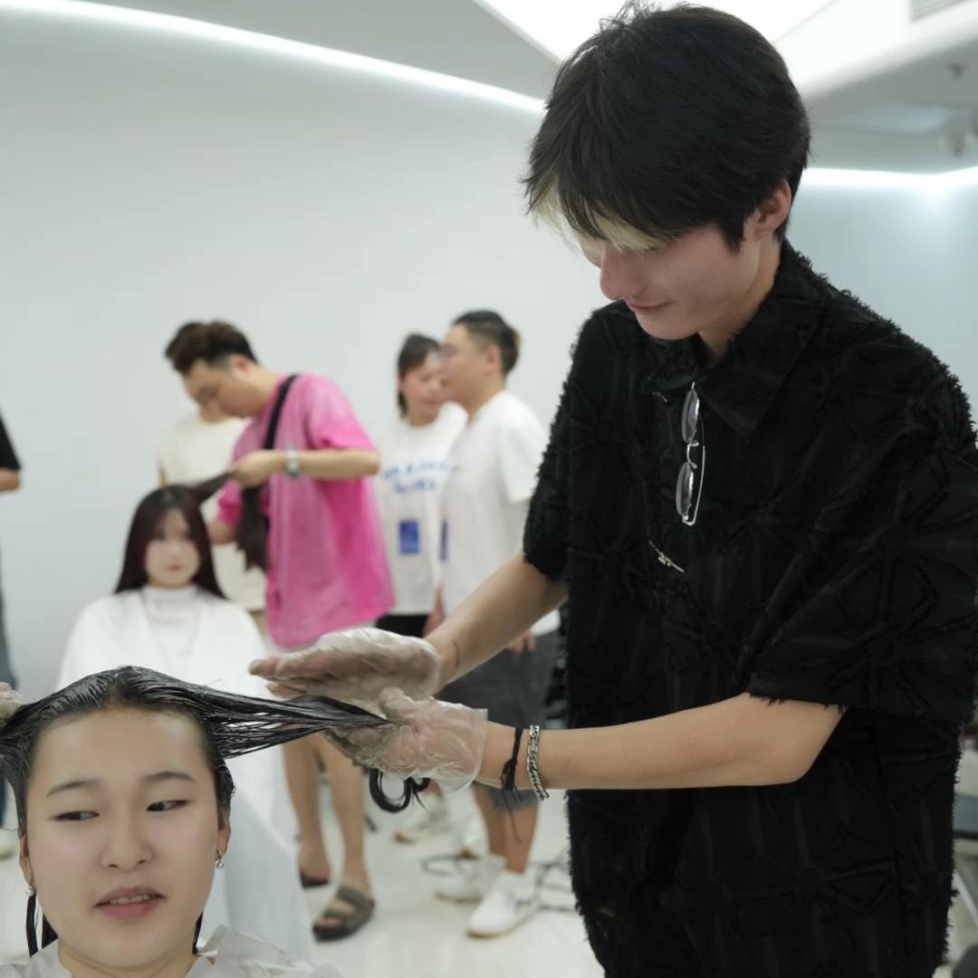 千禾美容美发官方号