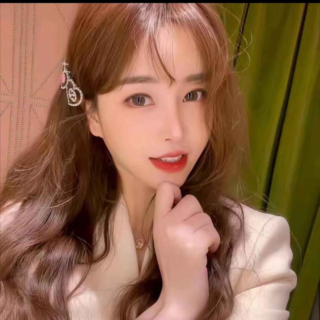 游鹿鹿(穿搭日记）