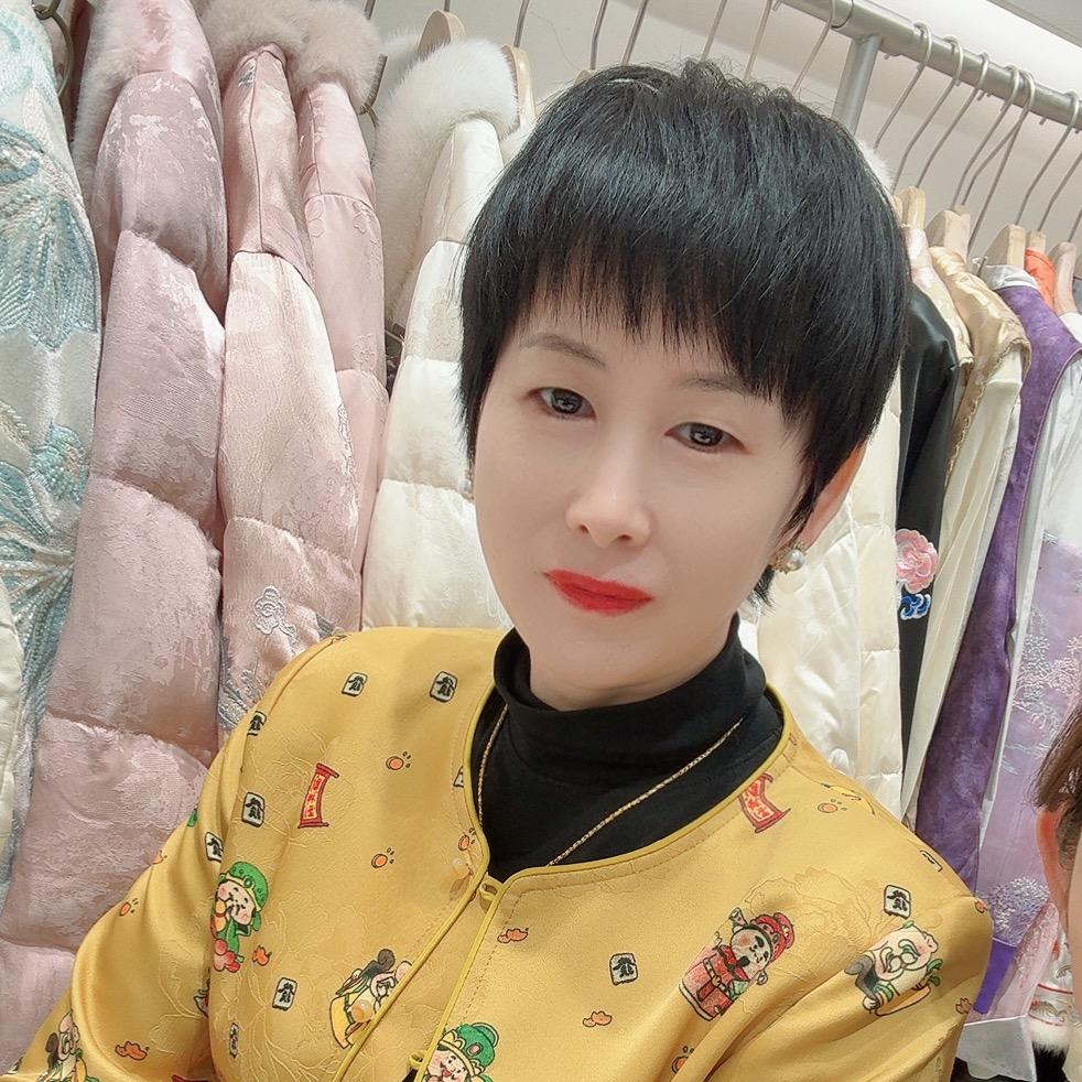 爱丽丝·杰伦·霞.