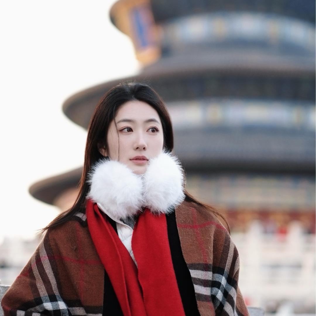 周希希.