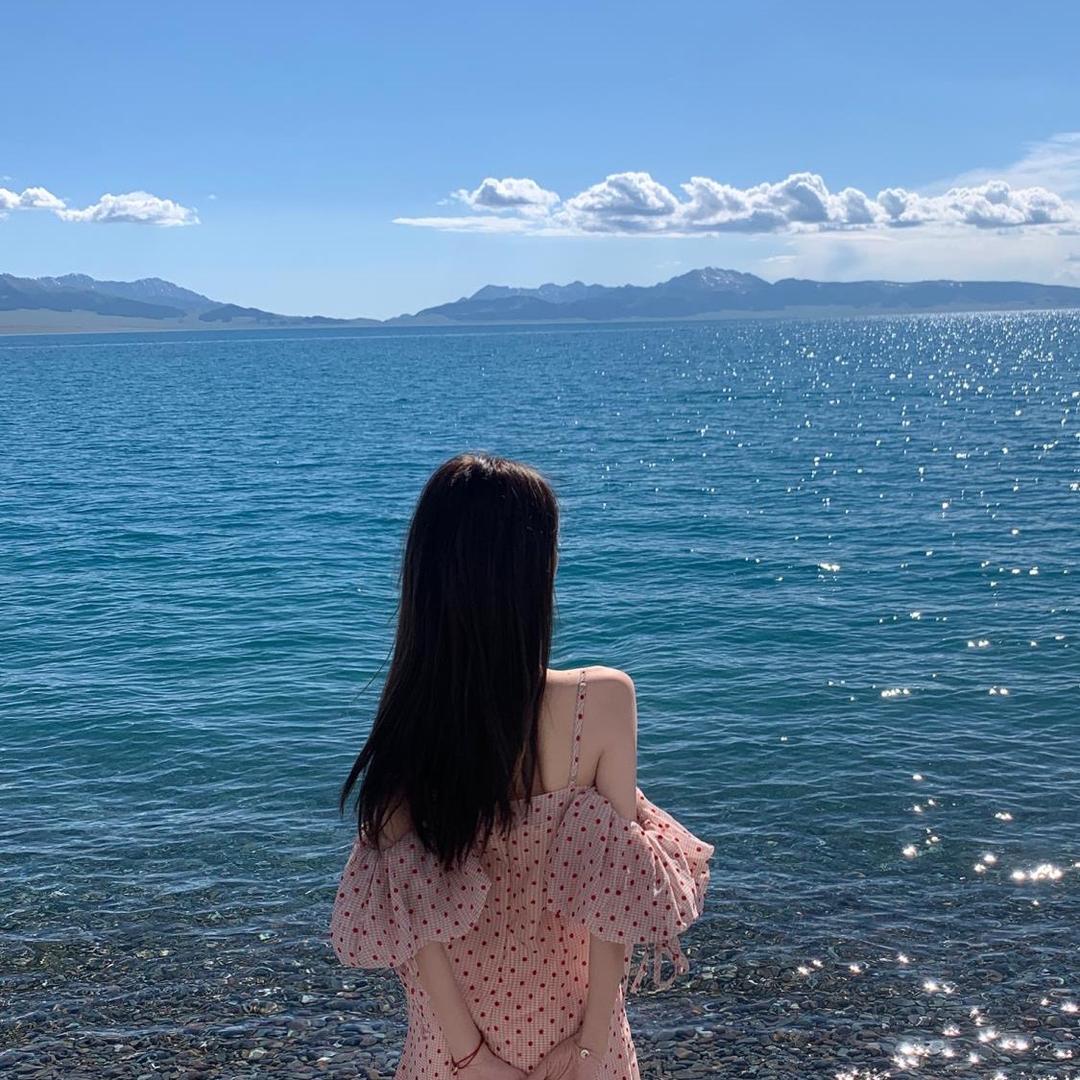 双手合十_245928170