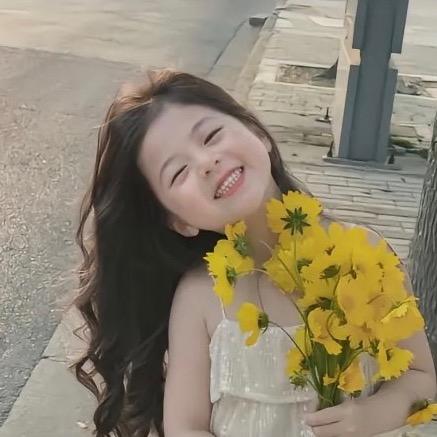 ღ做你心里的月亮
