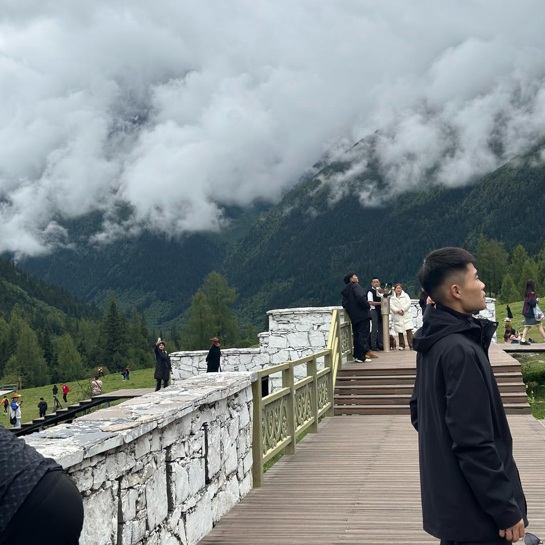 弘润高端汽车-胜子