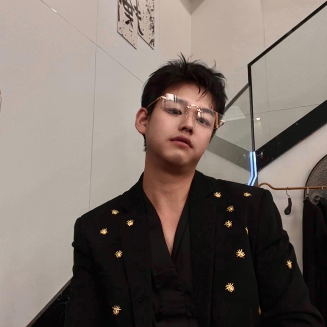 moniko造型周俊驰