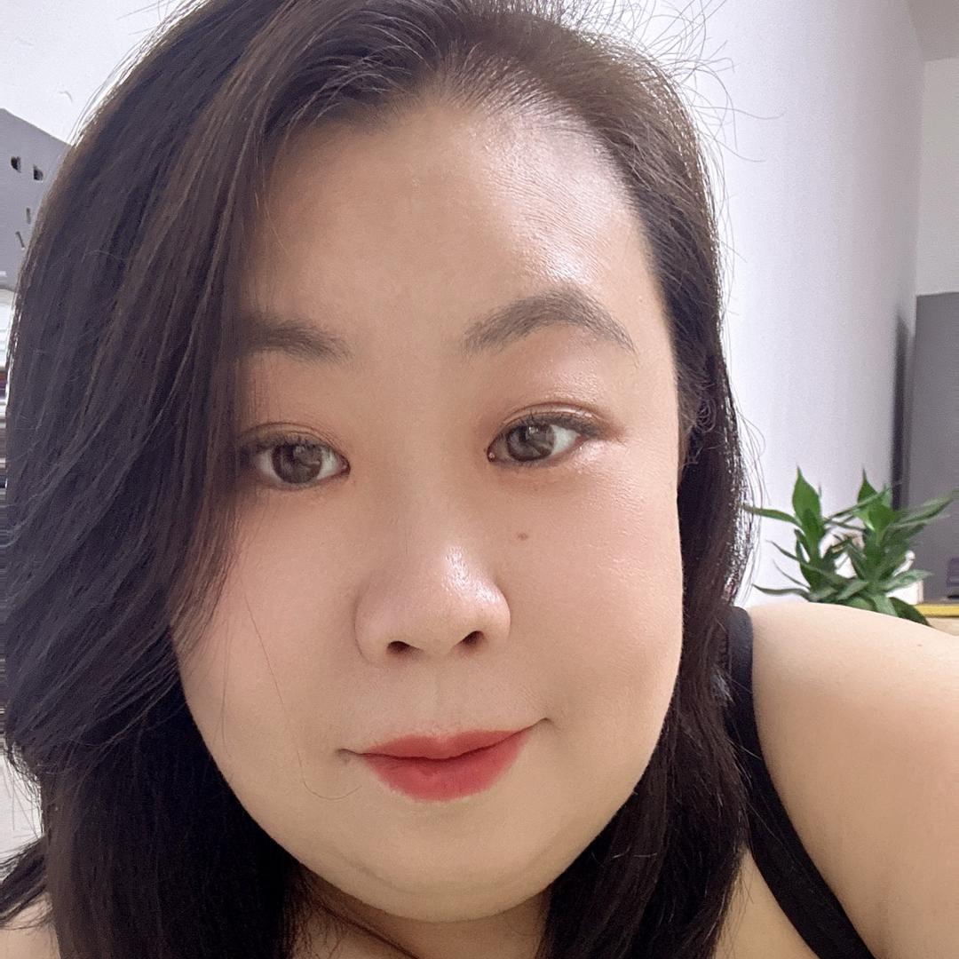 卖车小姐姐