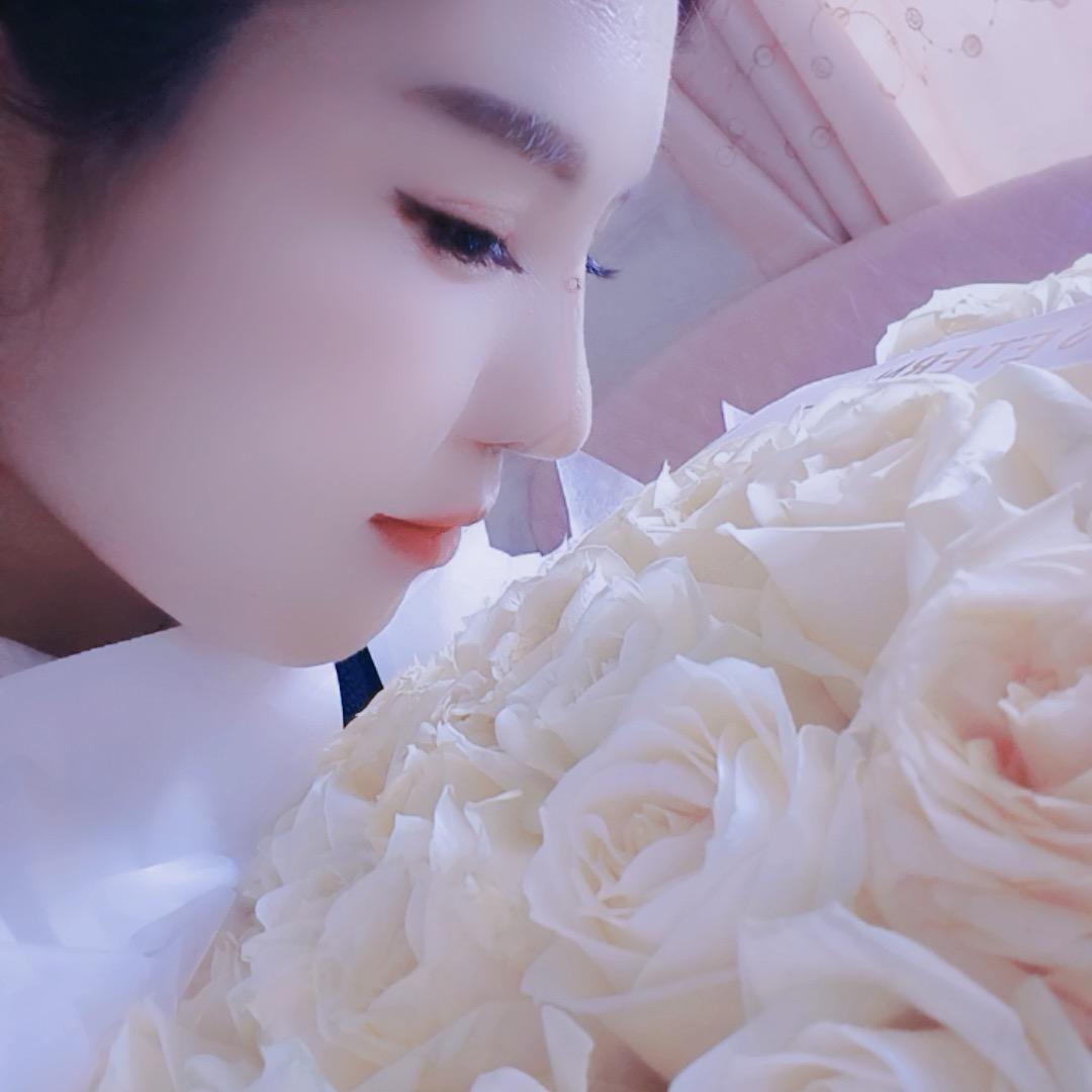 花花(爱财ᰔᩚ🍒悦己ᨶ႒ᩚ: )