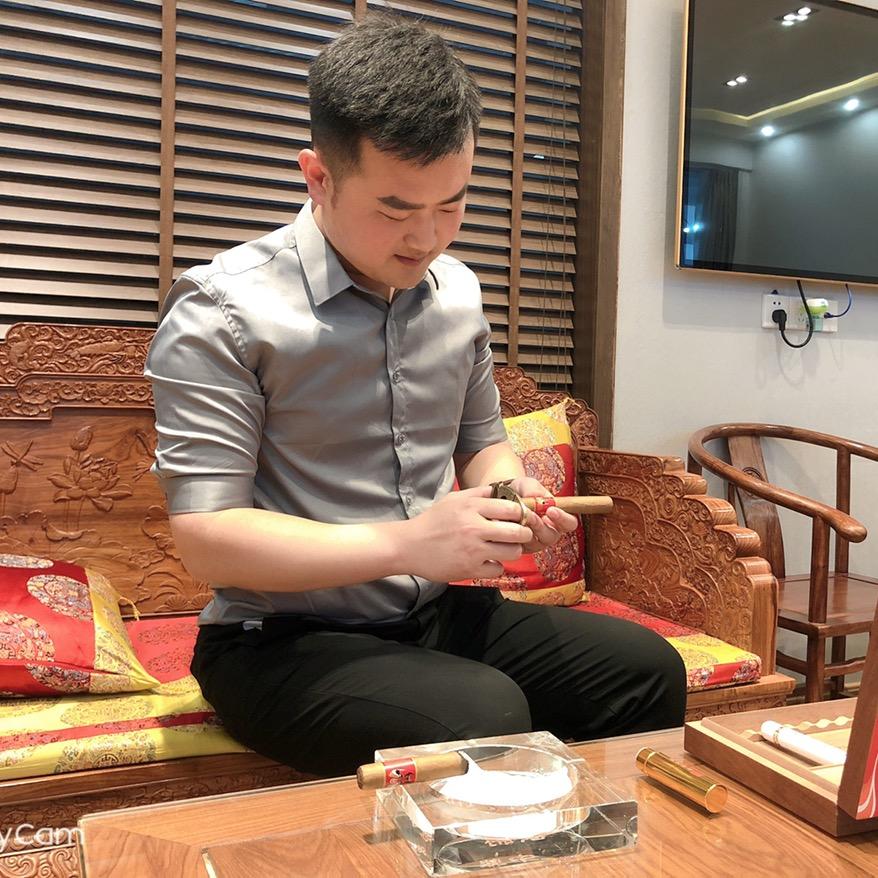 明峻二手车「雷哥」