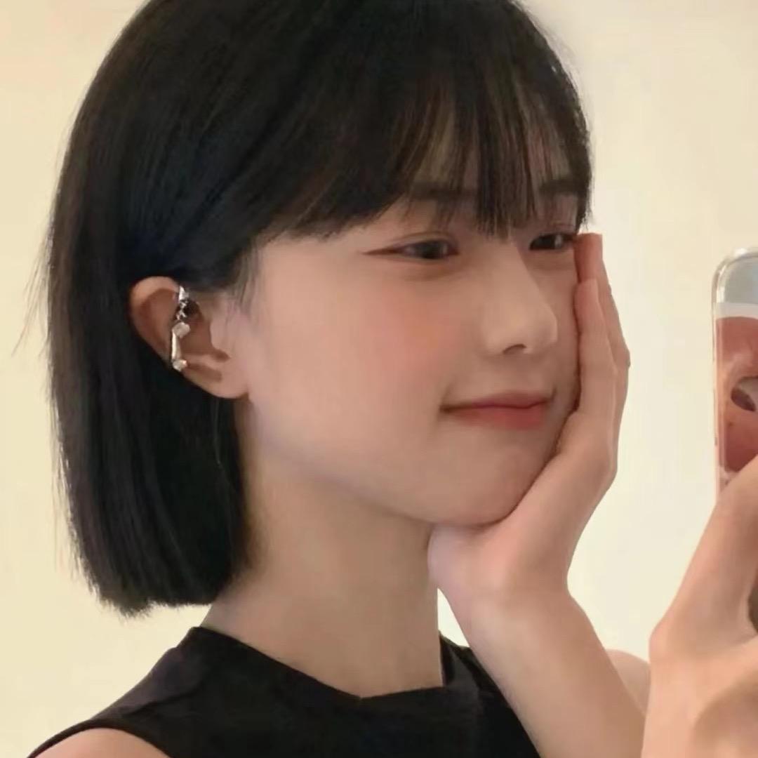 鹿山豁达的熊猫