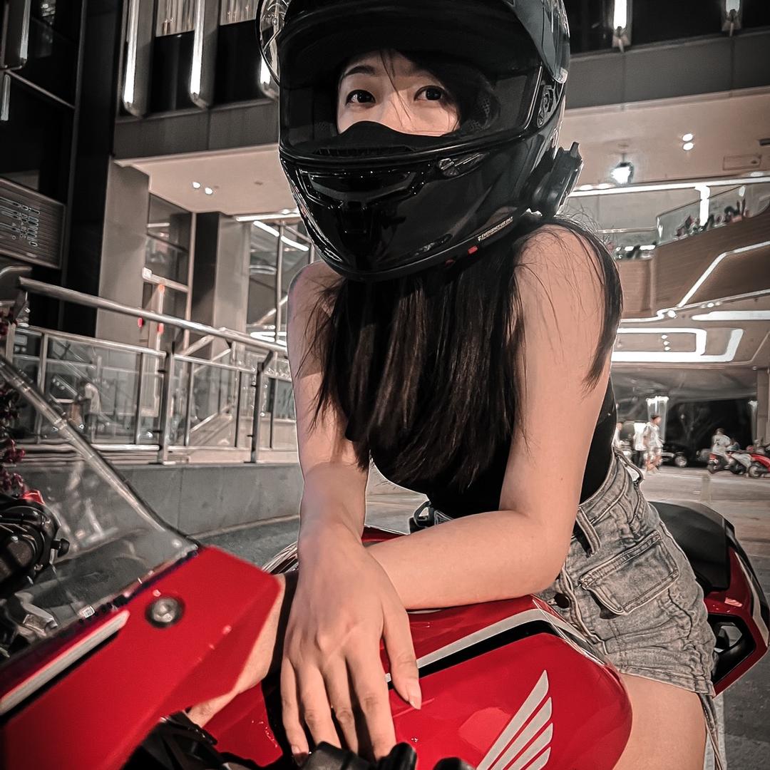 想环游世界的小仙女