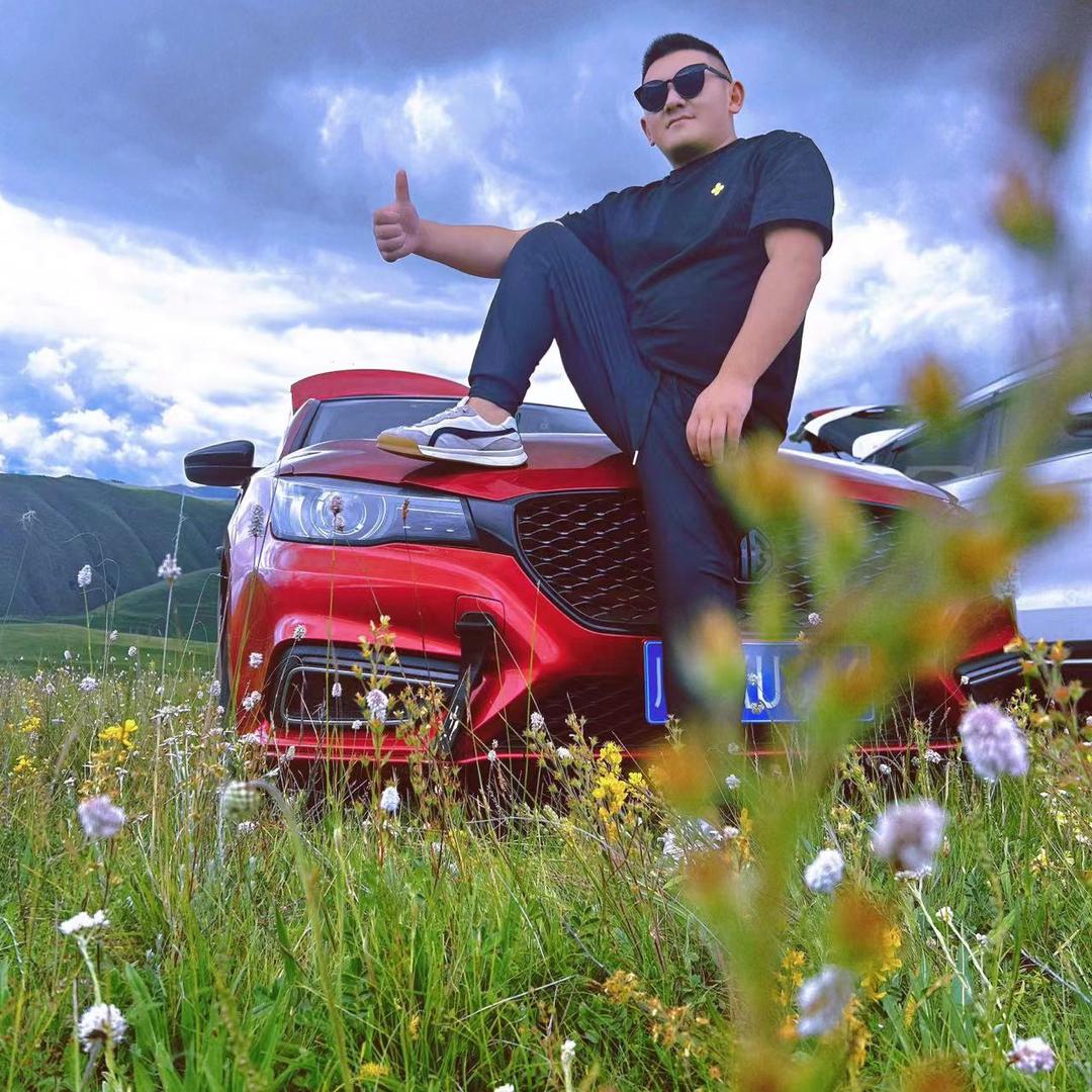 钱难挣，路难走，