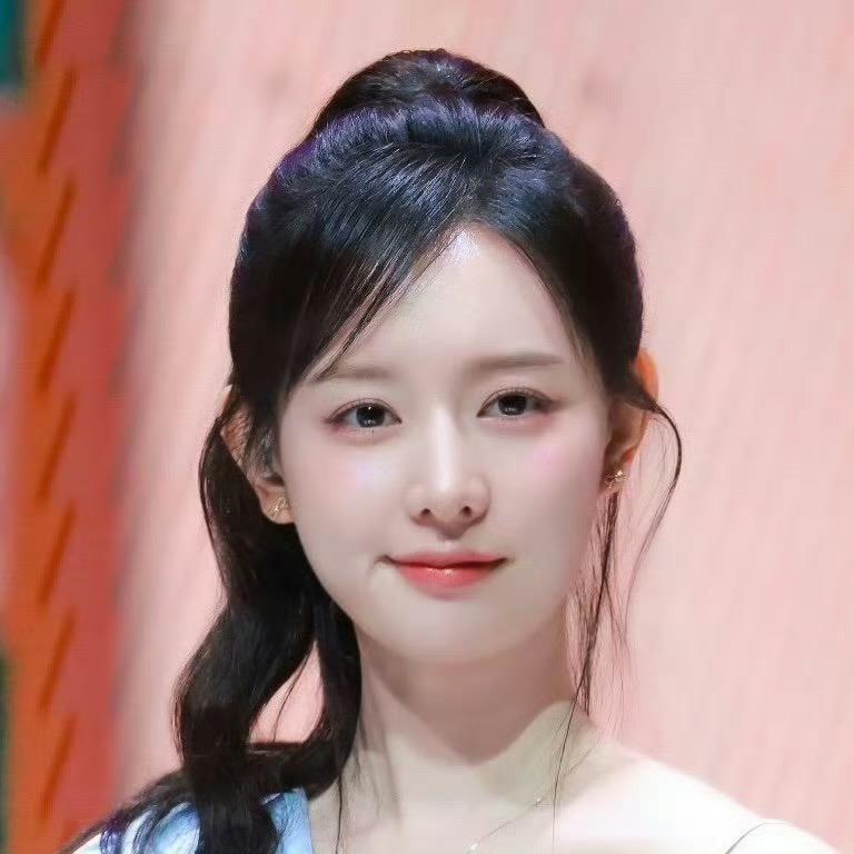 我是晒太阳的月亮吖