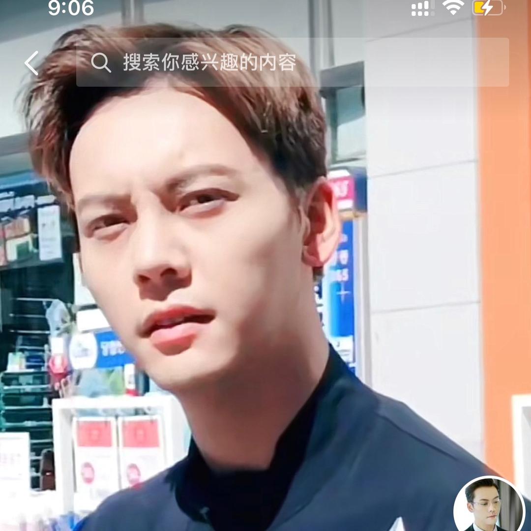 只有背影