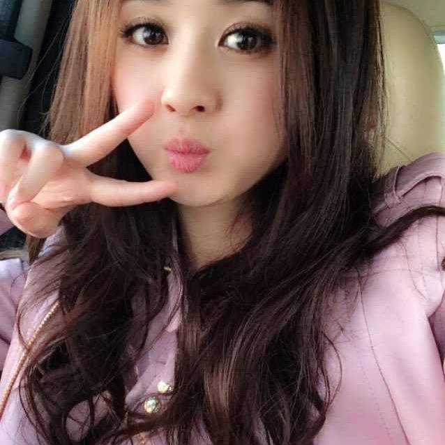 琼