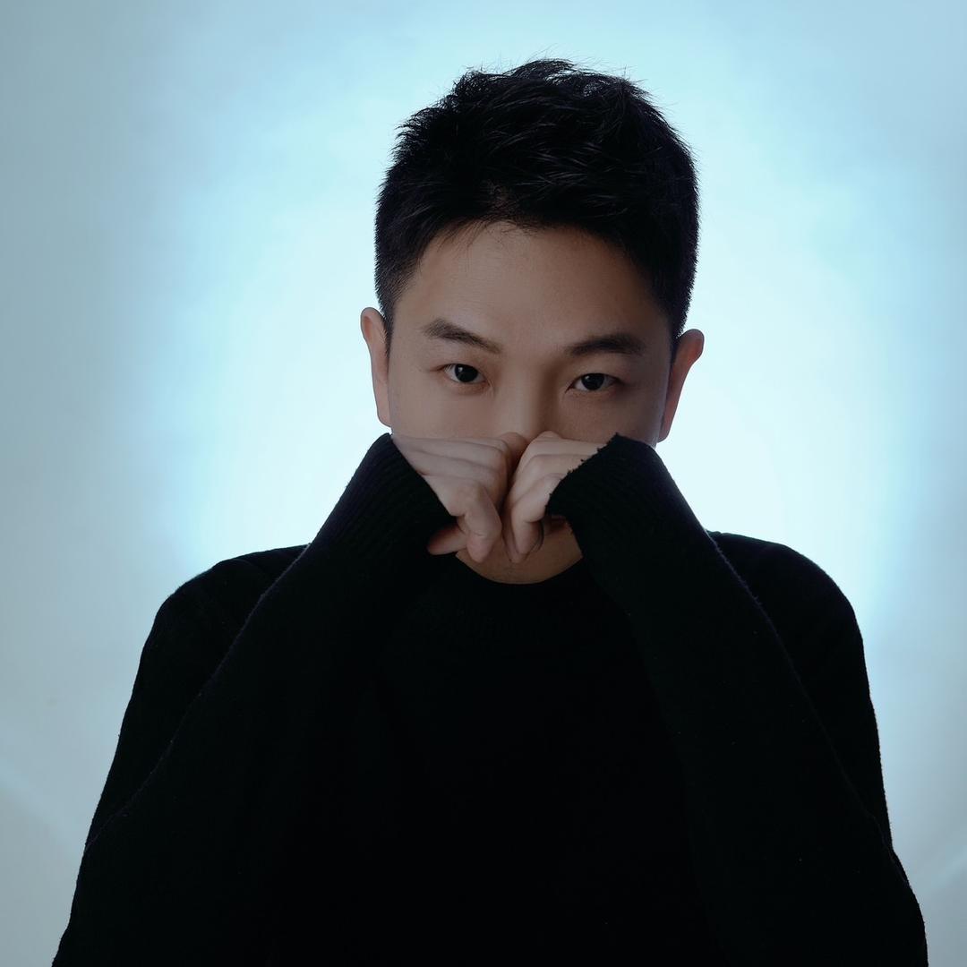 亮哥说唇