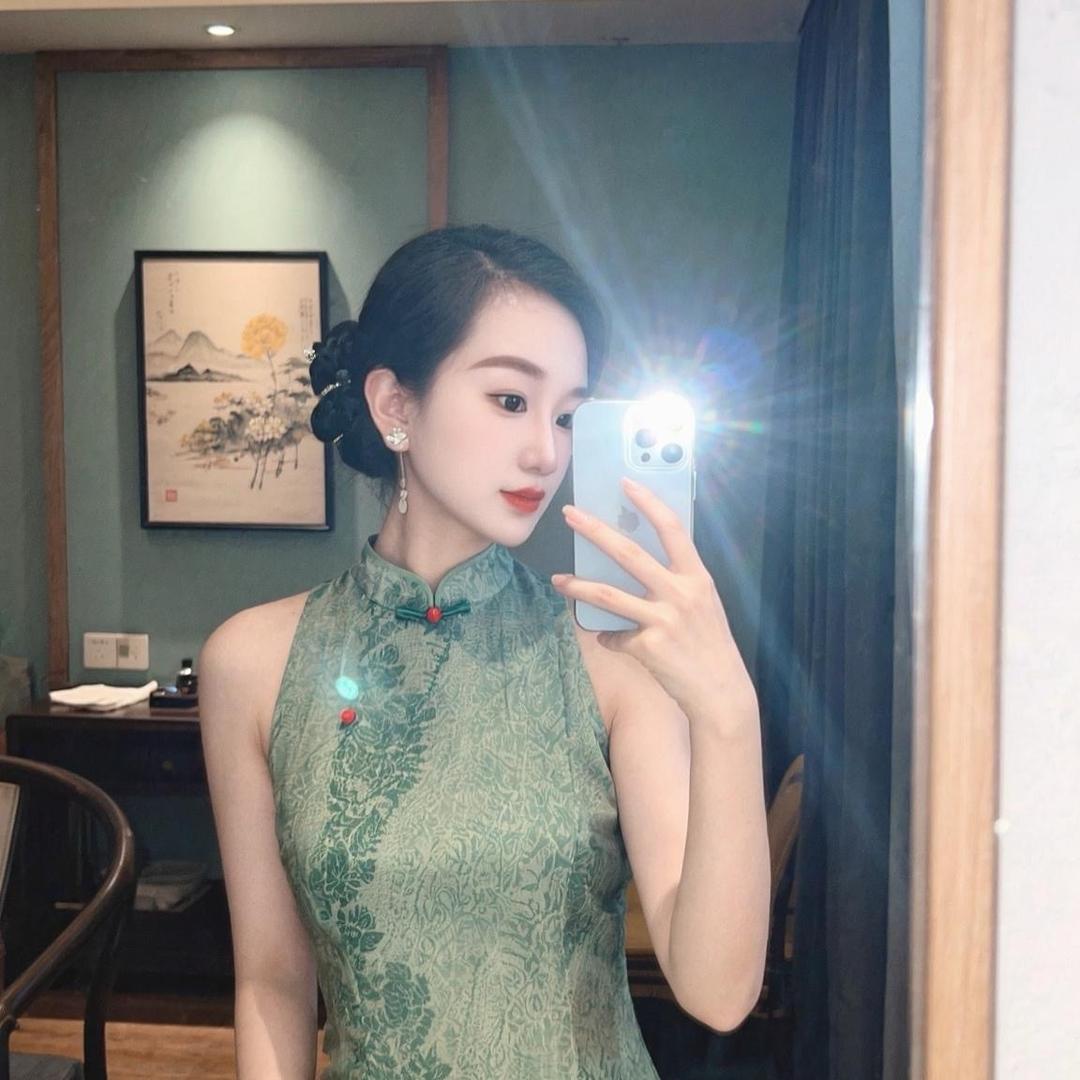 擦玻璃的小娟娟🎤