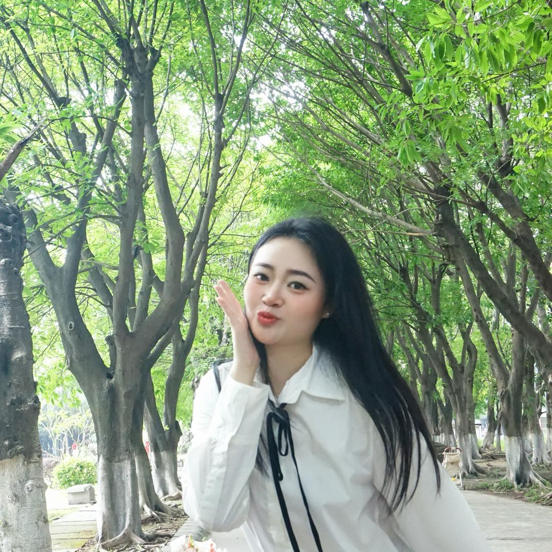 不偷懒的大月月