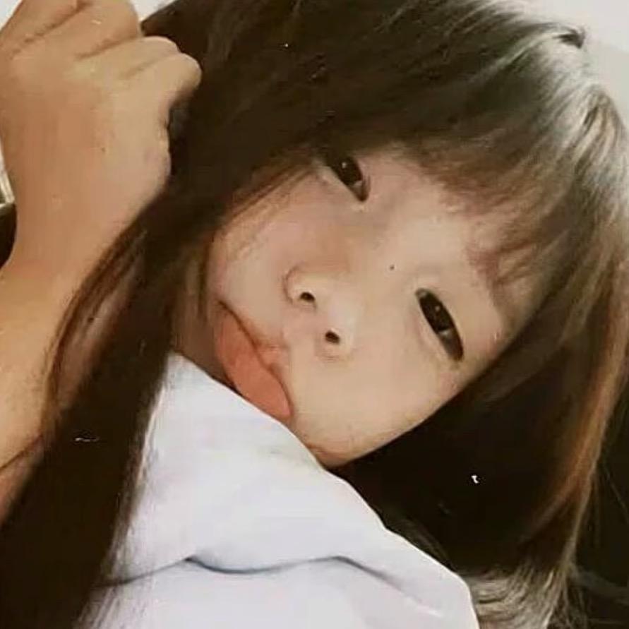 卅卅.