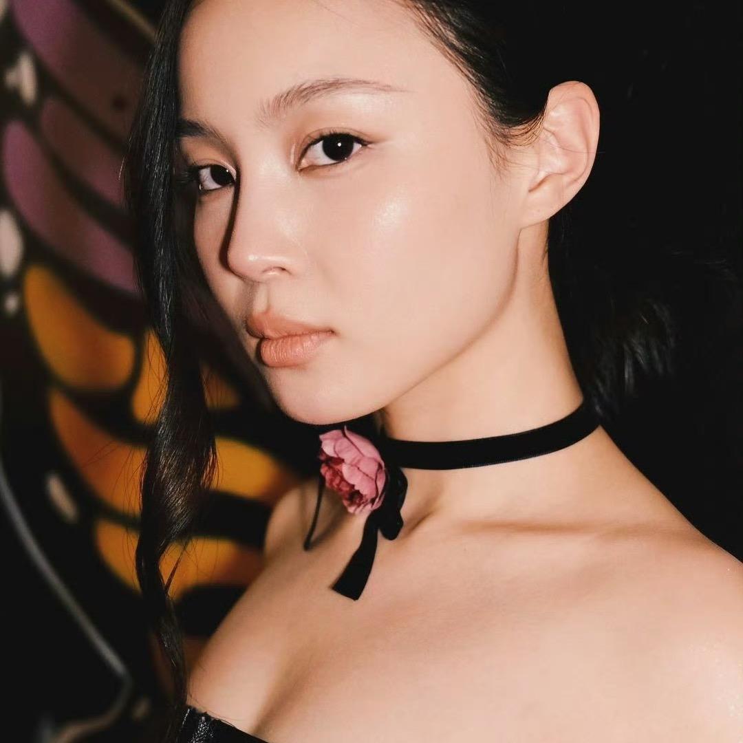 空杆力竭（装萌被肘击