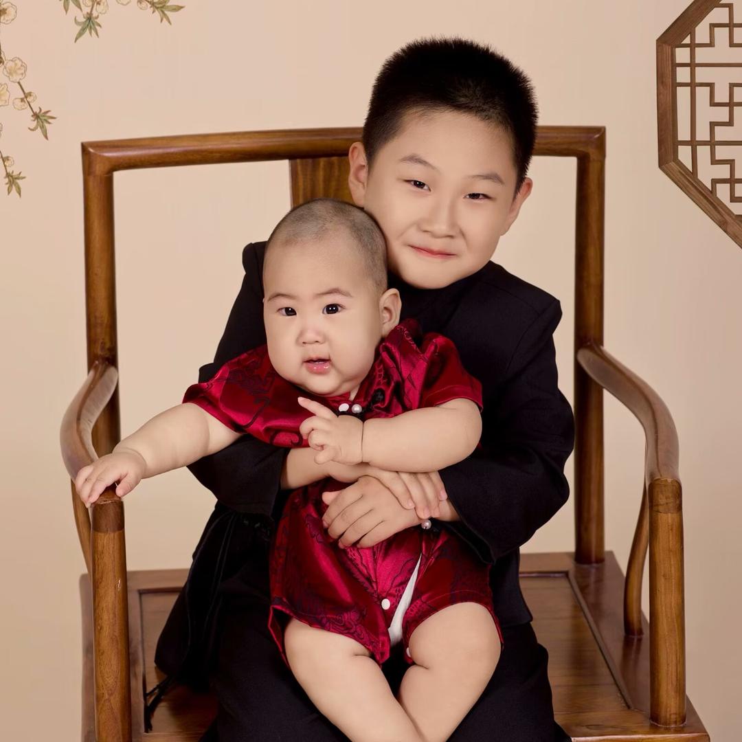 两个皮夹克👬