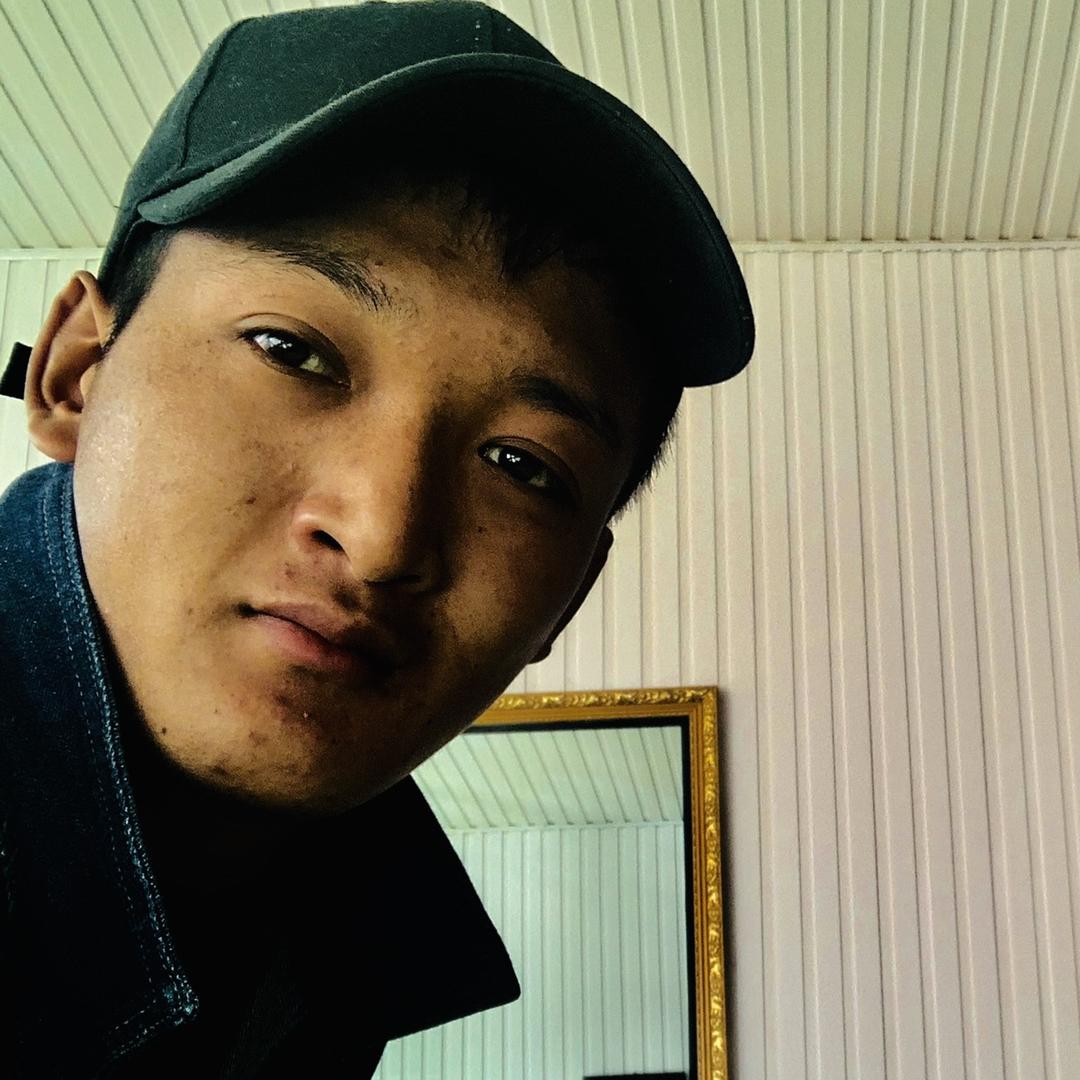 ཨ་ ཅོ་加 央