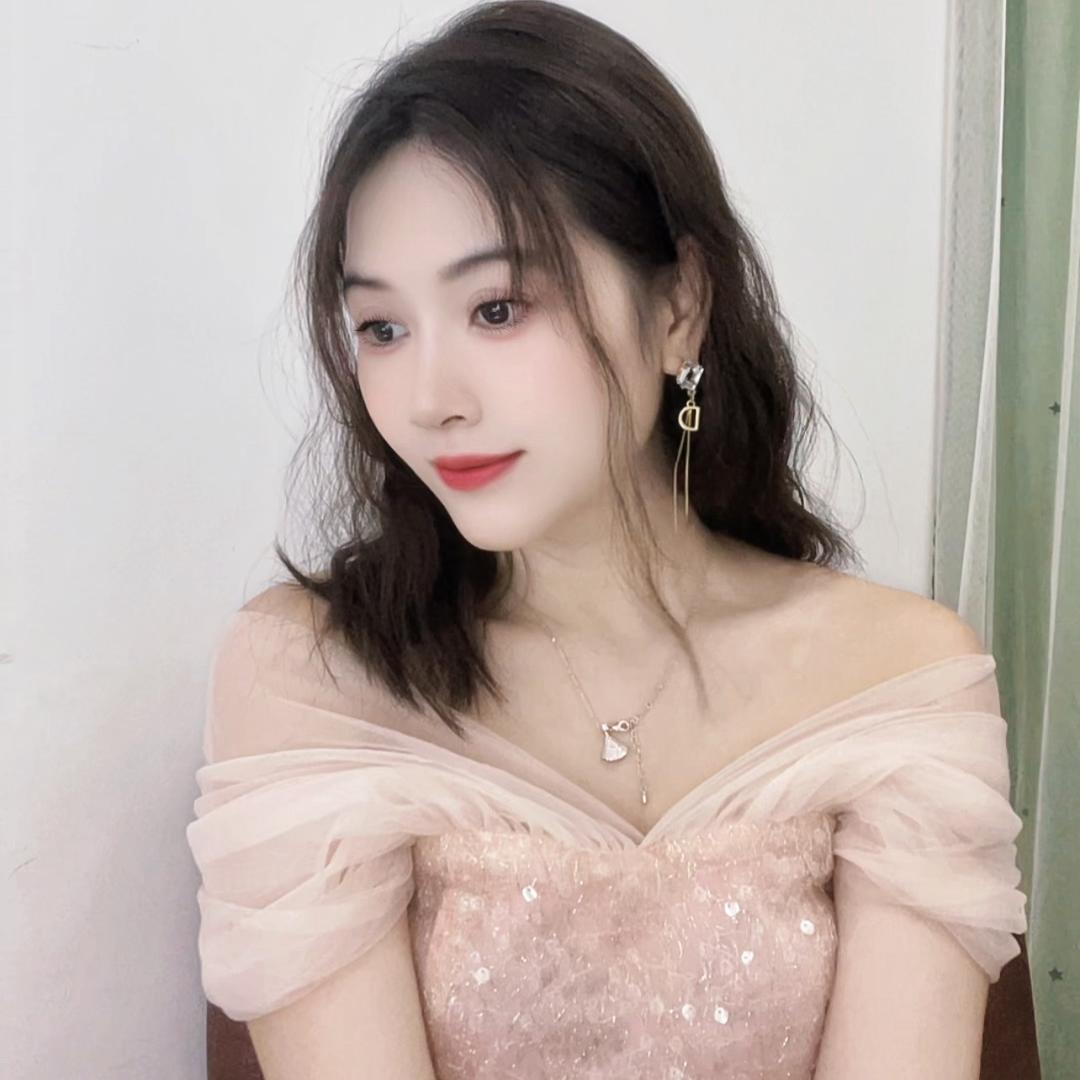 苏苏傻乎乎