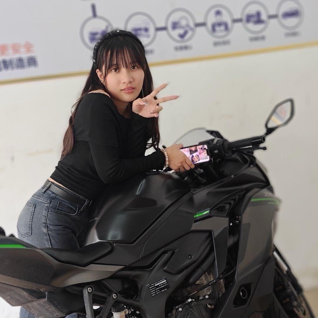 湛江东望洋车灯