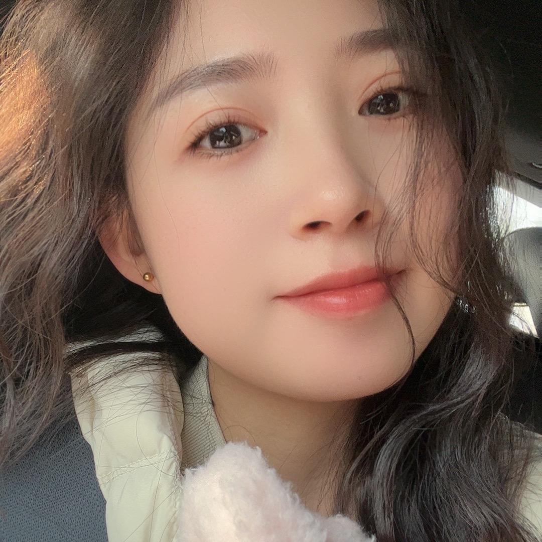 玉𝓩𝒽𝒶𝓃𝑔  ᥫᩣ