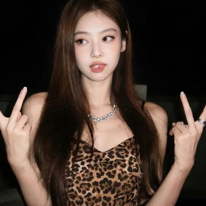 牛爷爷cos性感猫勾引壮壮妈