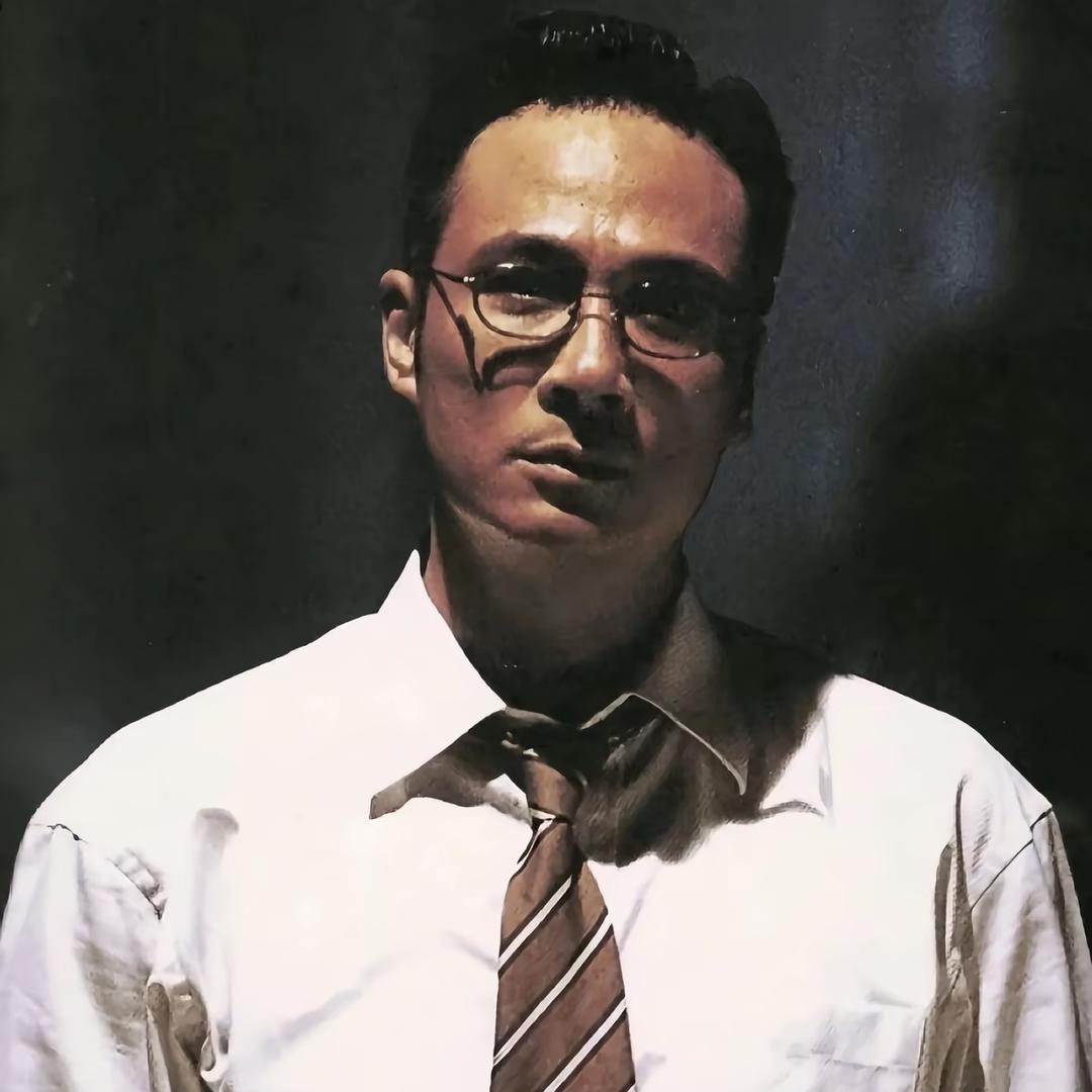 艾克斯.