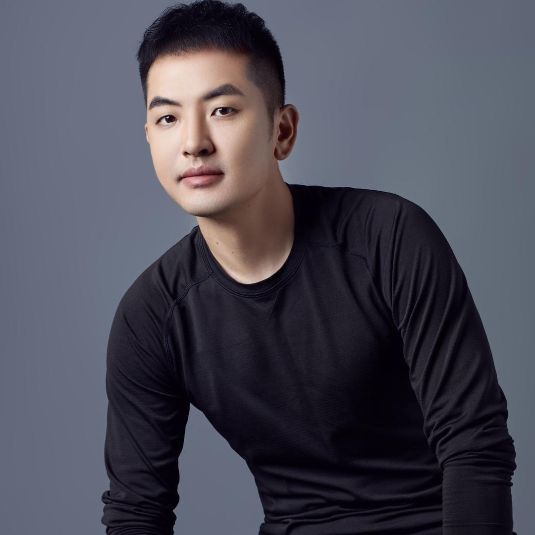Dr.JIA