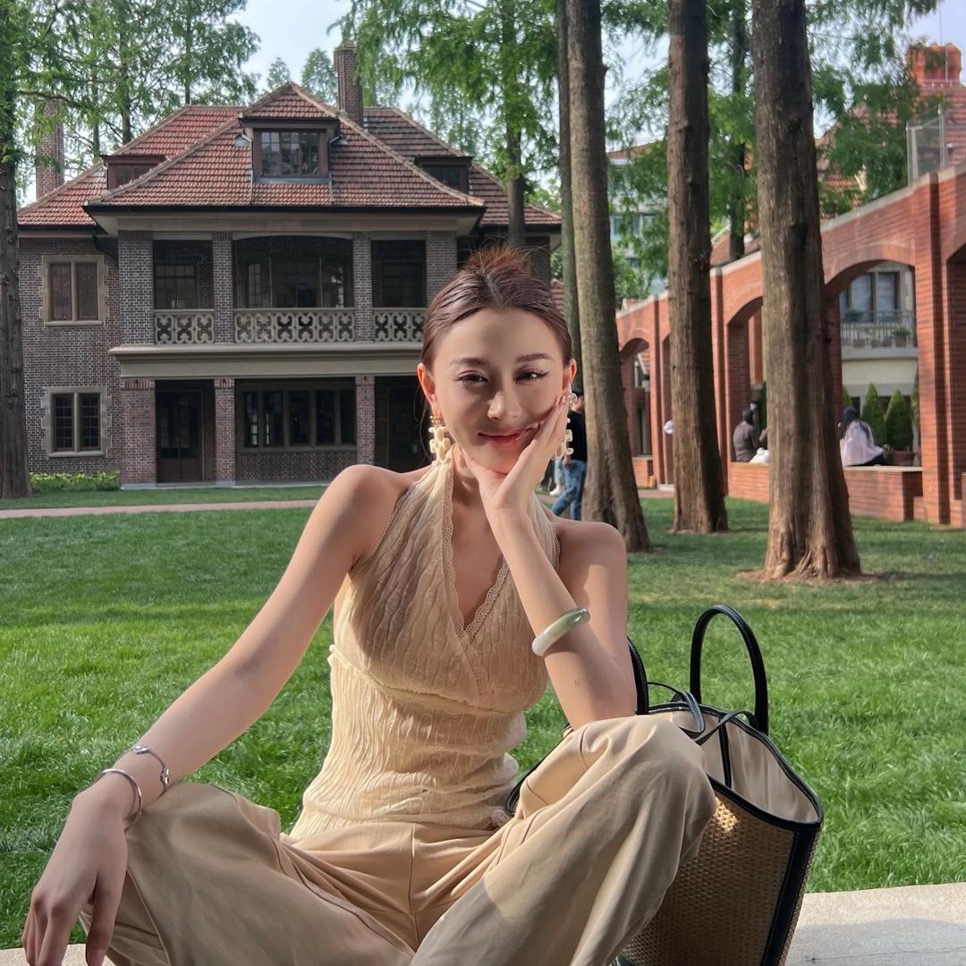 Ayobe小贤~穿搭爆款