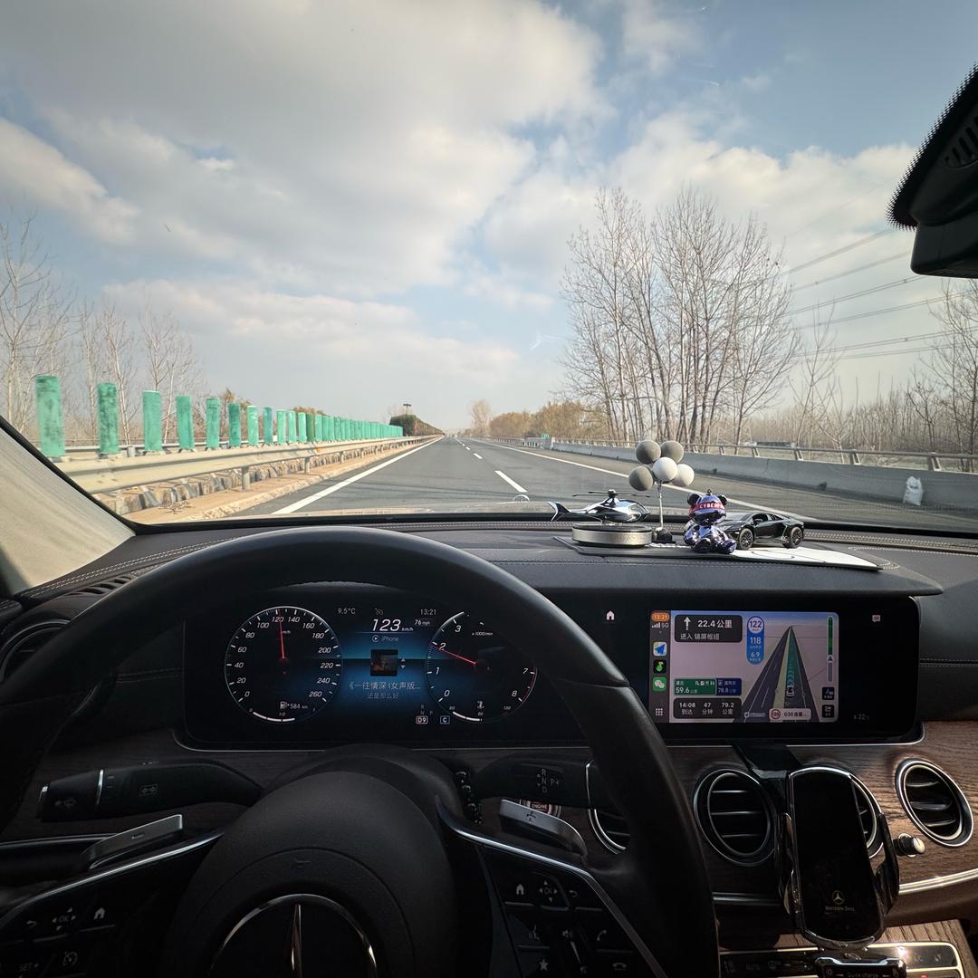 狂踹瘸子那条好腿