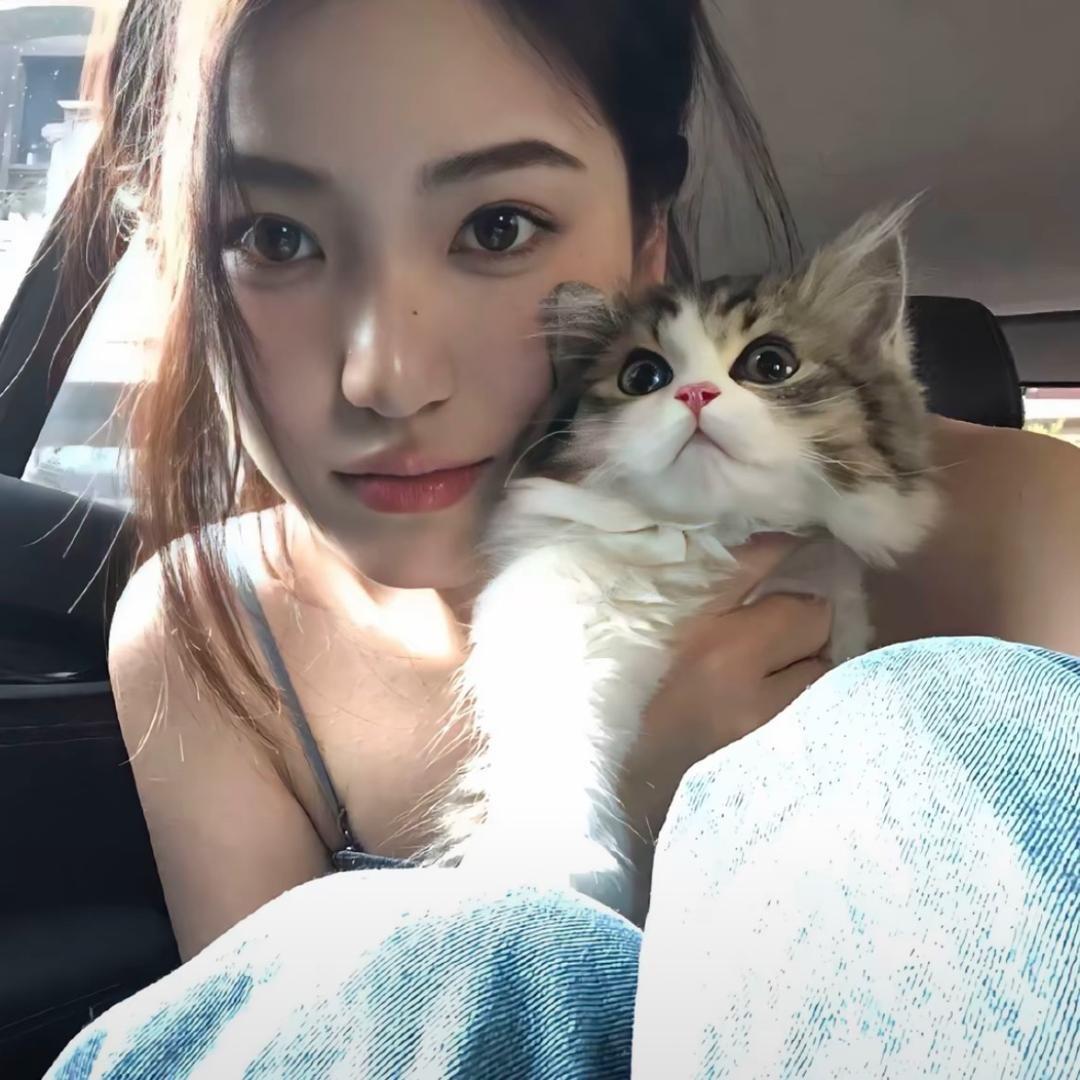 小辣.