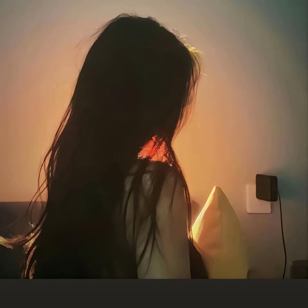 白晴天☀️