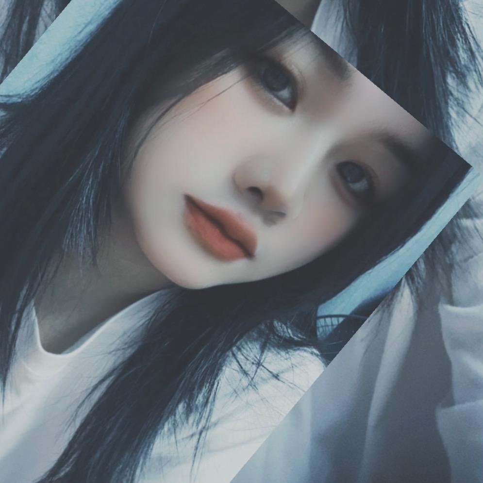 好像真的累了。