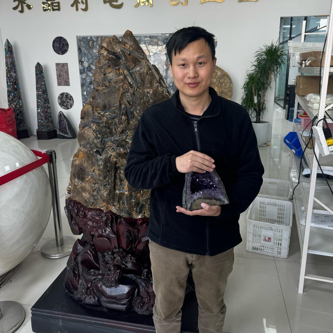 水晶村小老弟