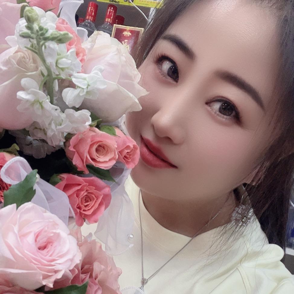 东北老菜馆 新兴大街店《老板娘》