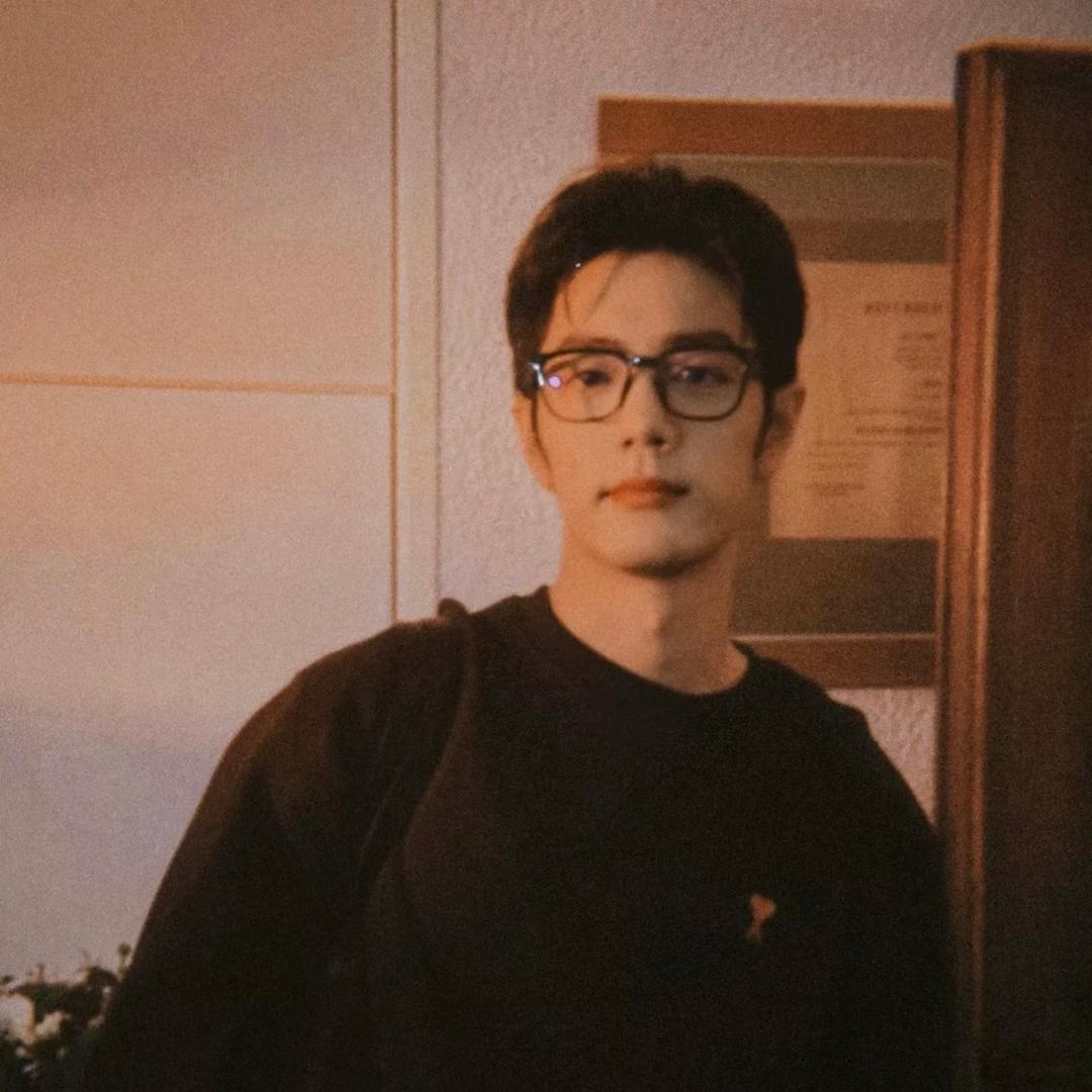 月亮一直亮🌙