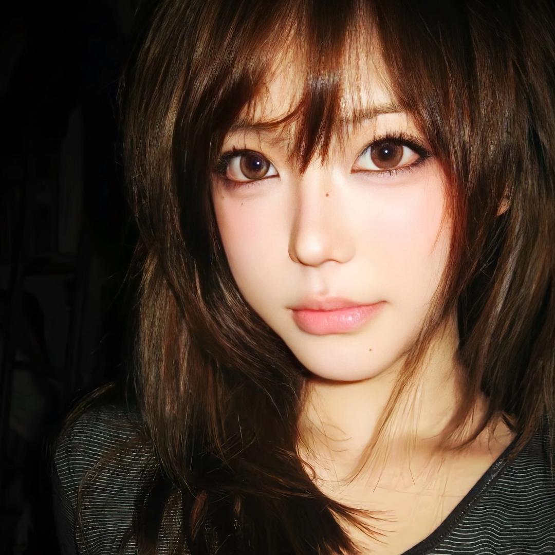 腼腆小美