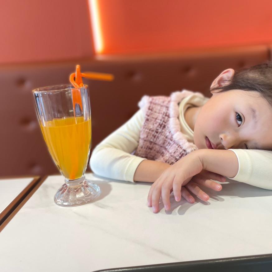 芭比金刚妈咪。