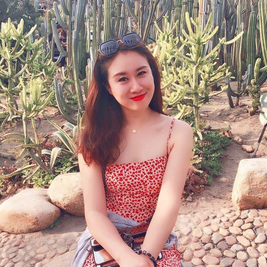 A💋       Mo    Mo