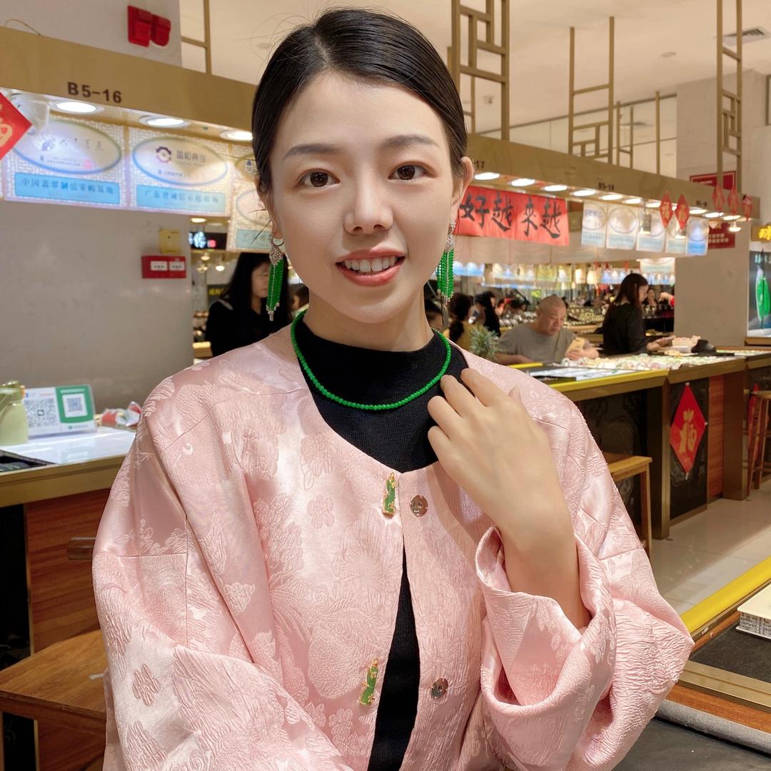 润润翡翠珠宝