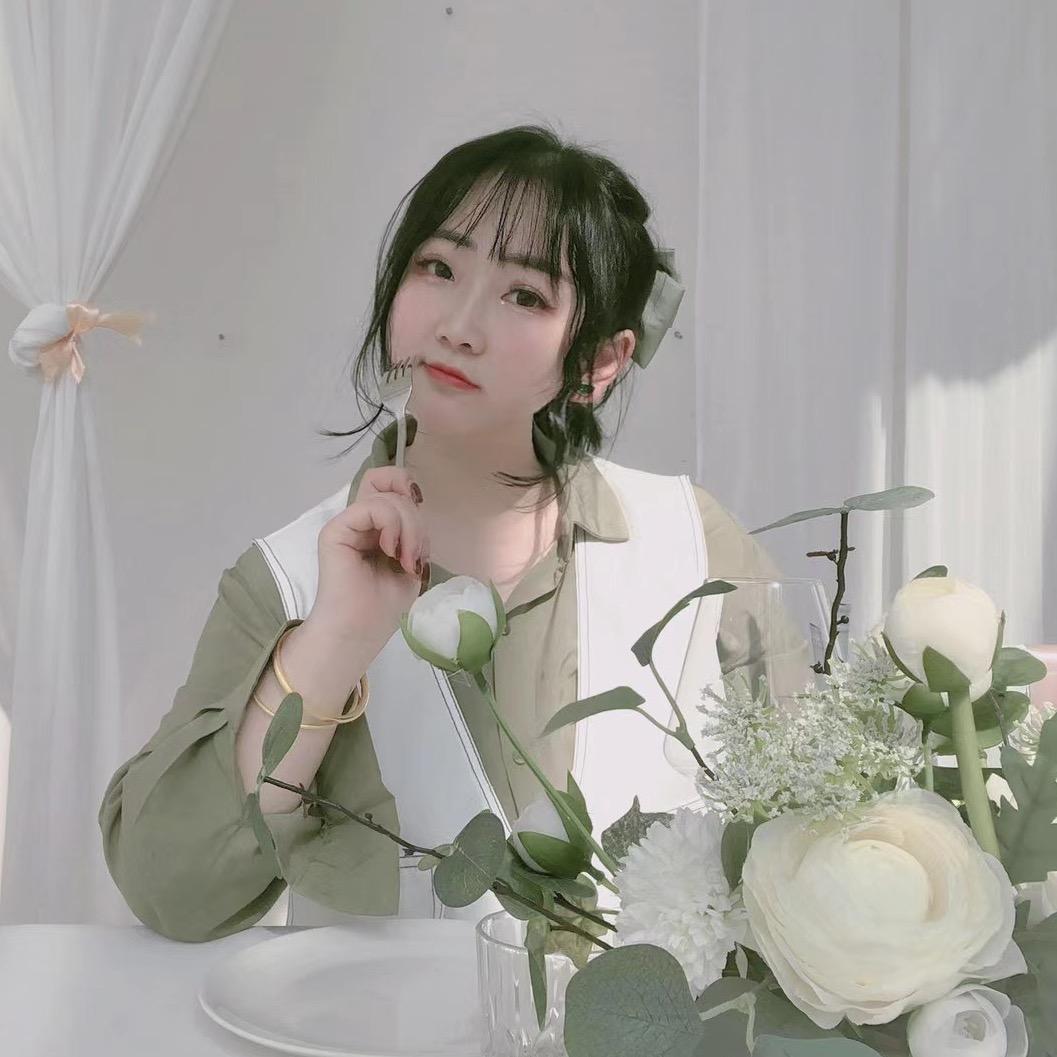 爱吃麻薯的团子