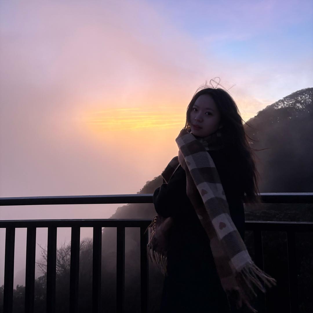 卖珠宝的小娜