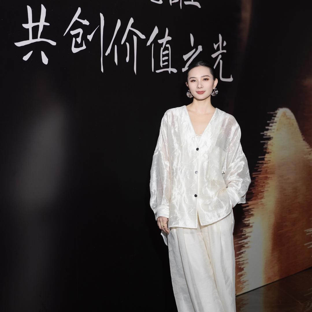 非凡瑜伽女子塑形华华非凡运动瑜伽(二店)