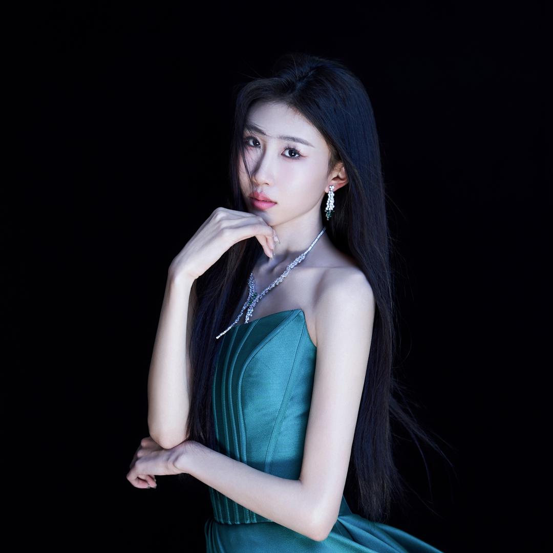 思彤不是四筒